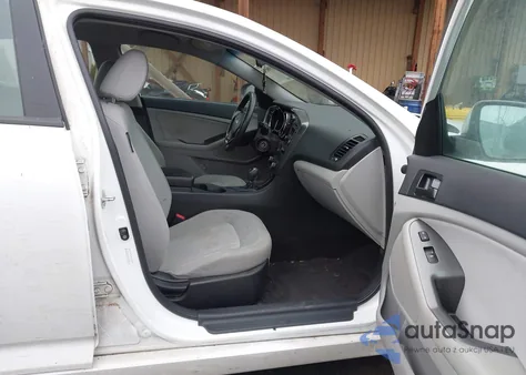 2011 Kia Optima Lx z USA, uszkodzony, nr VIN KNAGM4A76B5109569